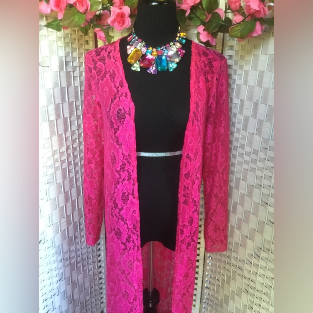 Bebo Fuchsia Pink Lace Kimono Duster Cover   Cardi M / L NWOT  🚨has small hole🚨